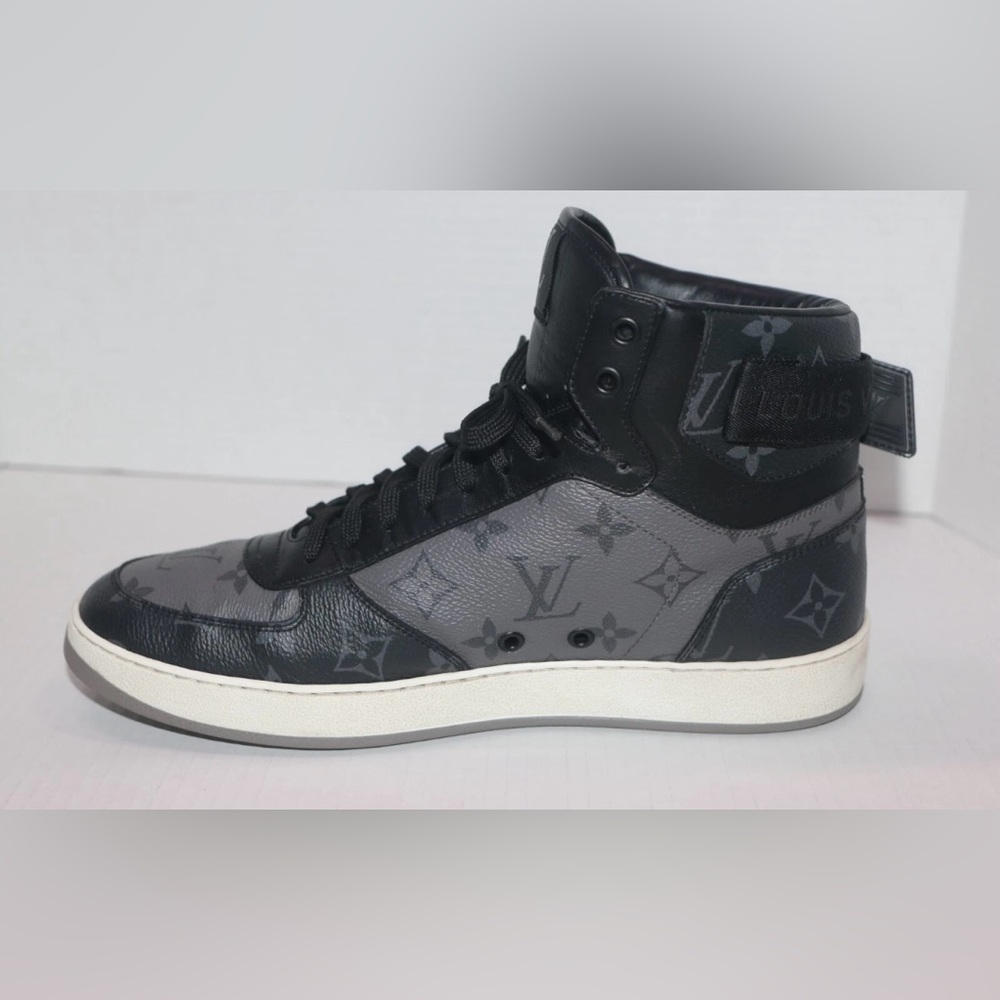 Louis Vuitton Black and Gray Sneakers with Suede and Leather Panels - Picture 6 of 8